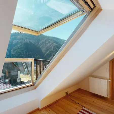 Charmante Gaestewohnung In Altem In Alpiner Alleinlage 아파트 *