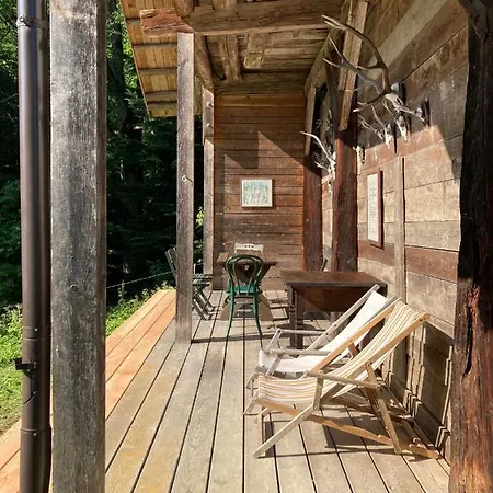 Charmante Gaestewohnung In Altem In Alpiner Alleinlage Appartamento *