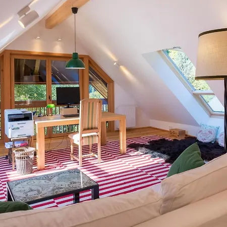 아파트 Charmante Gaestewohnung In Altem In Alpiner Alleinlage Stanz Im Murztal