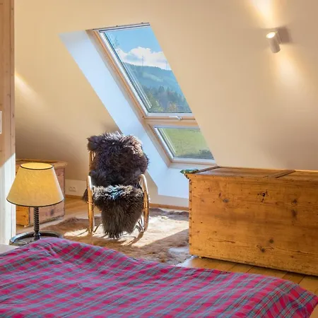 Charmante Gaestewohnung In Altem In Alpiner Alleinlage