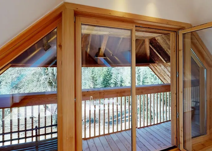 Charmante Gaestewohnung In Altem In Alpiner Alleinlage *