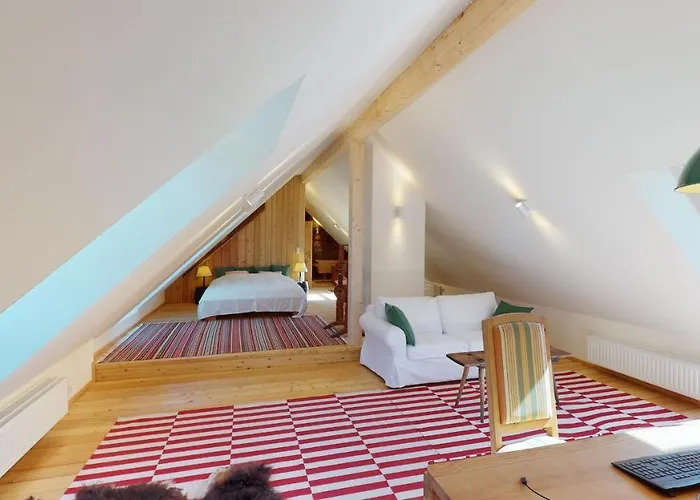 Apartman Charmante Gaestewohnung In Altem In Alpiner Alleinlage *