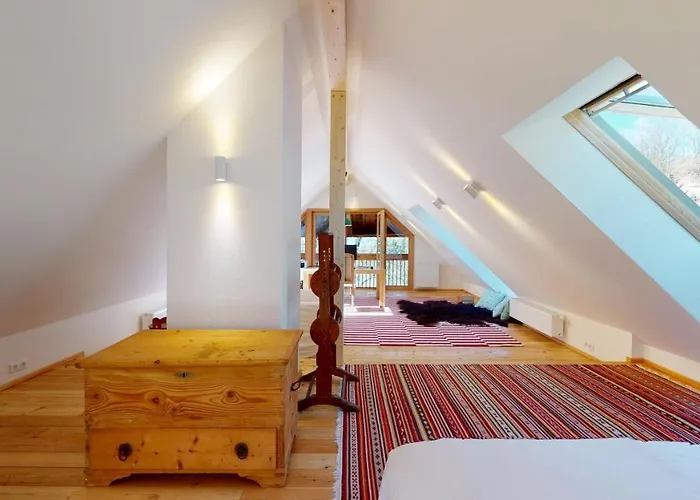 Apartman Charmante Gaestewohnung In Altem In Alpiner Alleinlage *