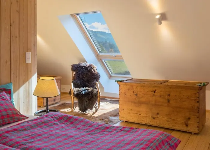 Charmante Gaestewohnung In Altem In Alpiner Alleinlage