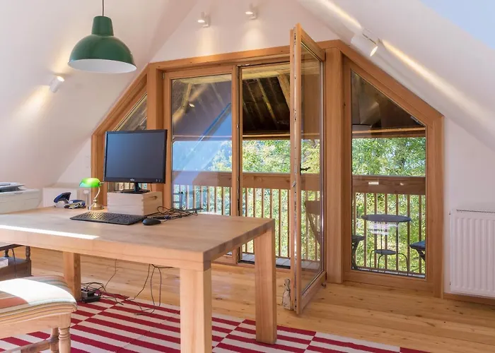 Charmante Gaestewohnung In Altem In Alpiner Alleinlage Daire