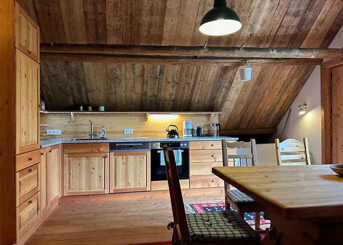 Apartman Charmante Gaestewohnung In Altem In Alpiner Alleinlage *